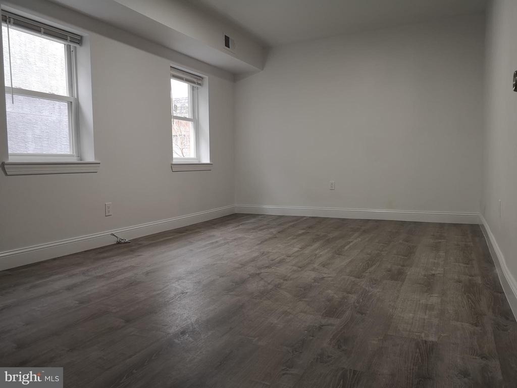 626 N 12th - Photo 11