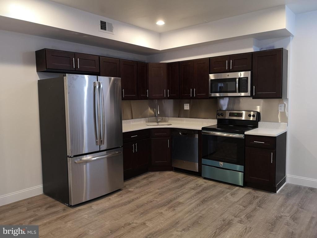 626 N 12th - Photo 7