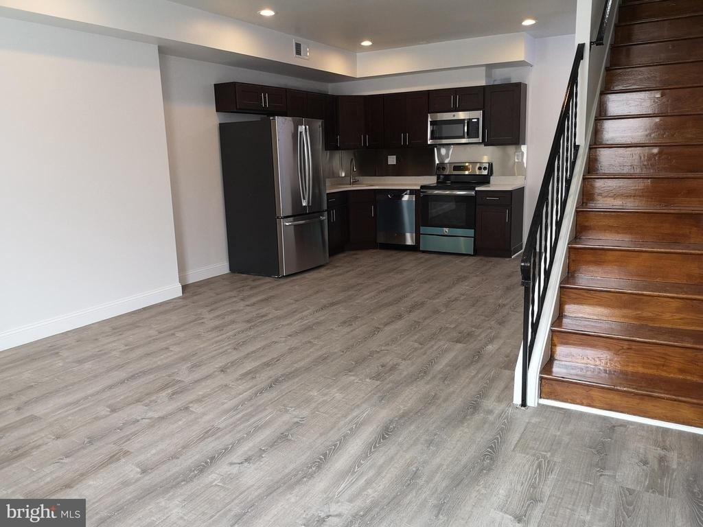 626 N 12th - Photo 4