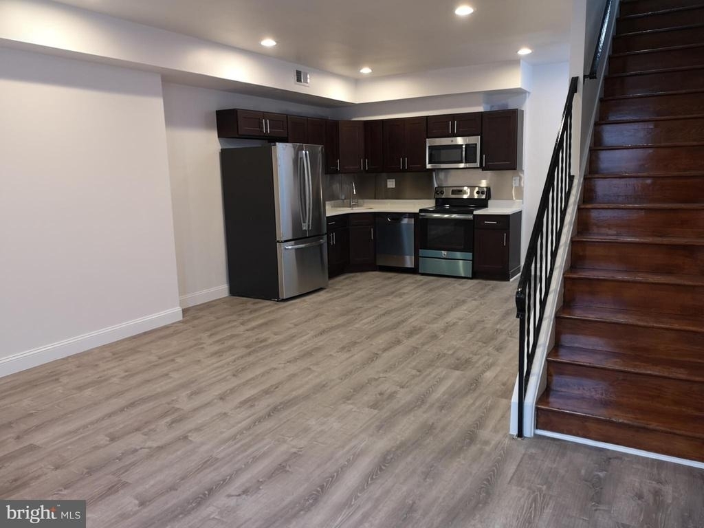 626 N 12th - Photo 5