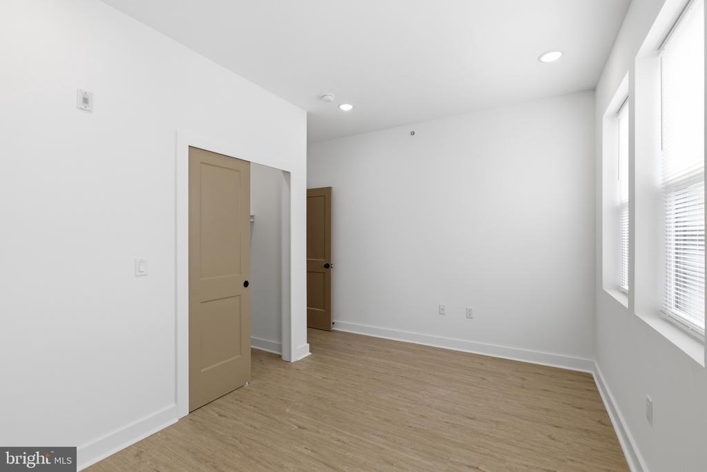 4021 Brown Street - Photo 6