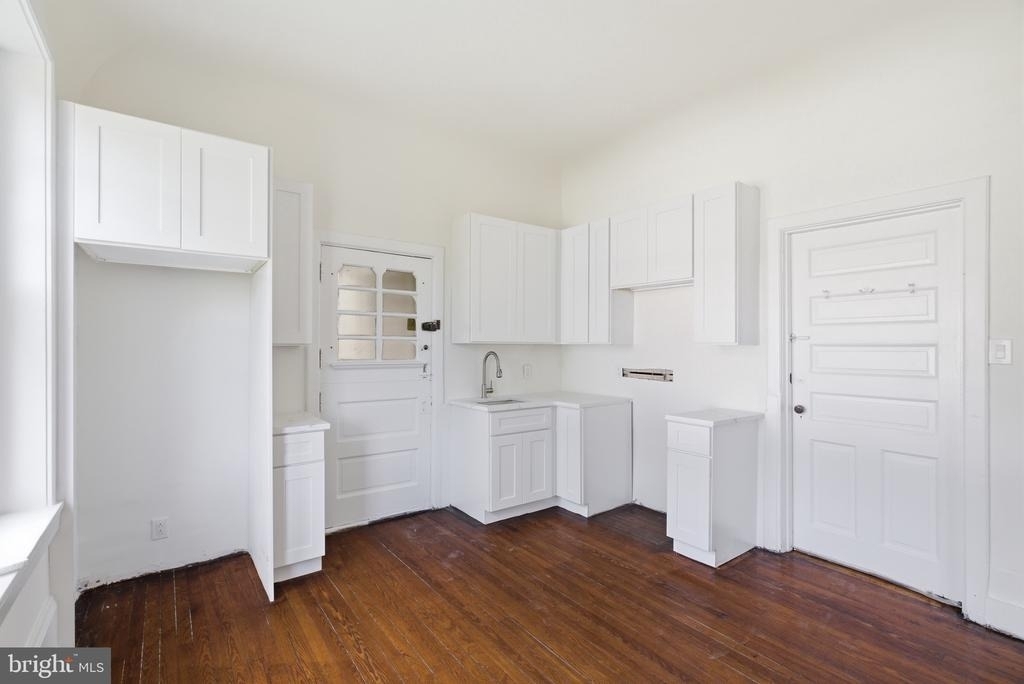5939 Drexel Road - Photo 2