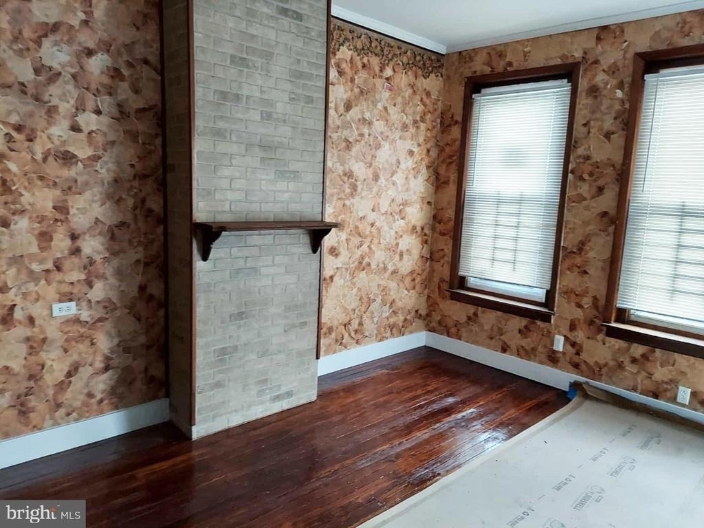 659 E Clearfield Street - Photo 2