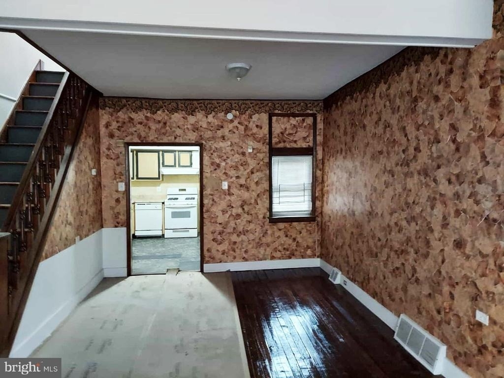 659 E Clearfield Street - Photo 1