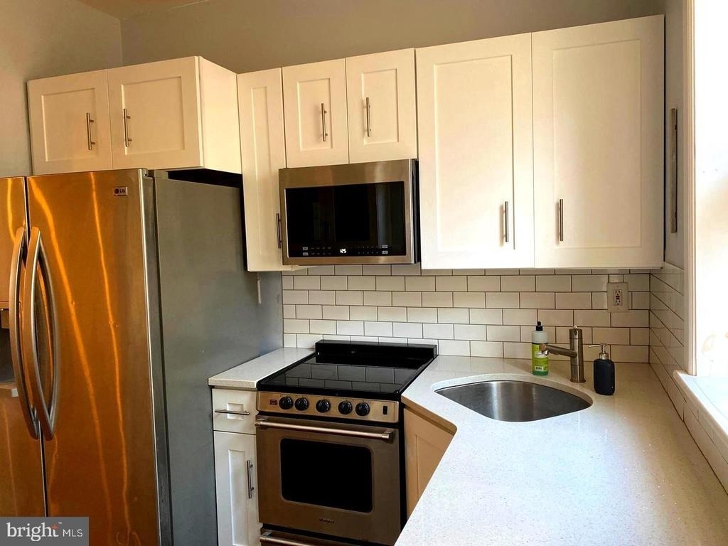 1457 N Corlies Street - Photo 12