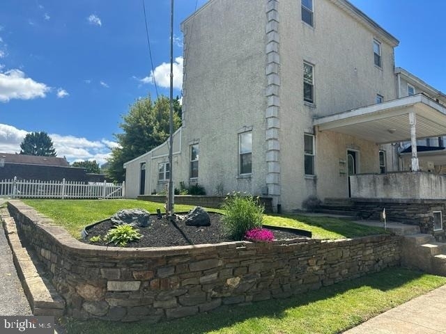 465 Cinnaminson Street - Photo 0