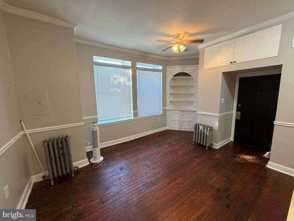 6632 Germantown Avenue - Photo 3