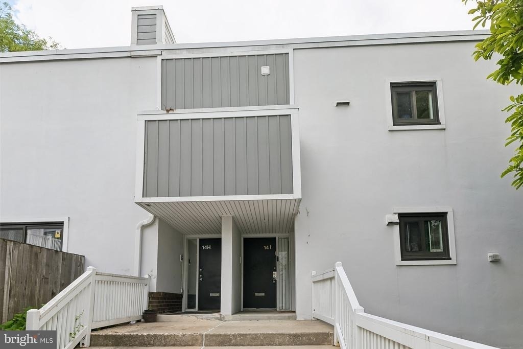 1740 Oakwood Terrace - Photo 26