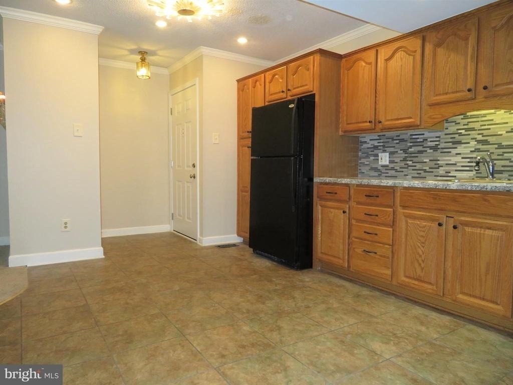 126 Berwick Place - Photo 6