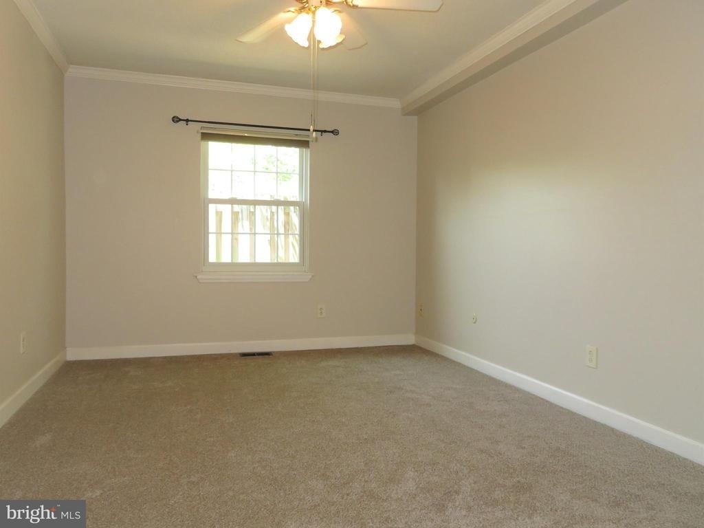 126 Berwick Place - Photo 12