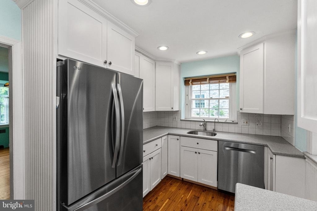 471 Athens Avenue - Photo 7