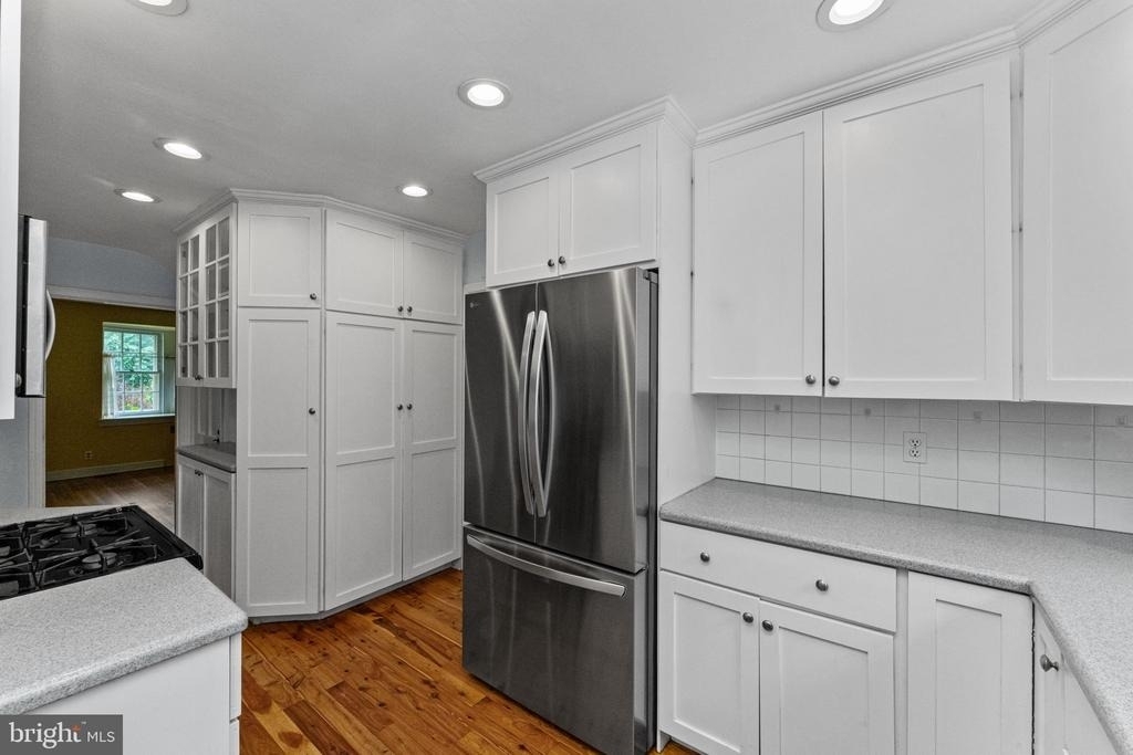 471 Athens Avenue - Photo 9