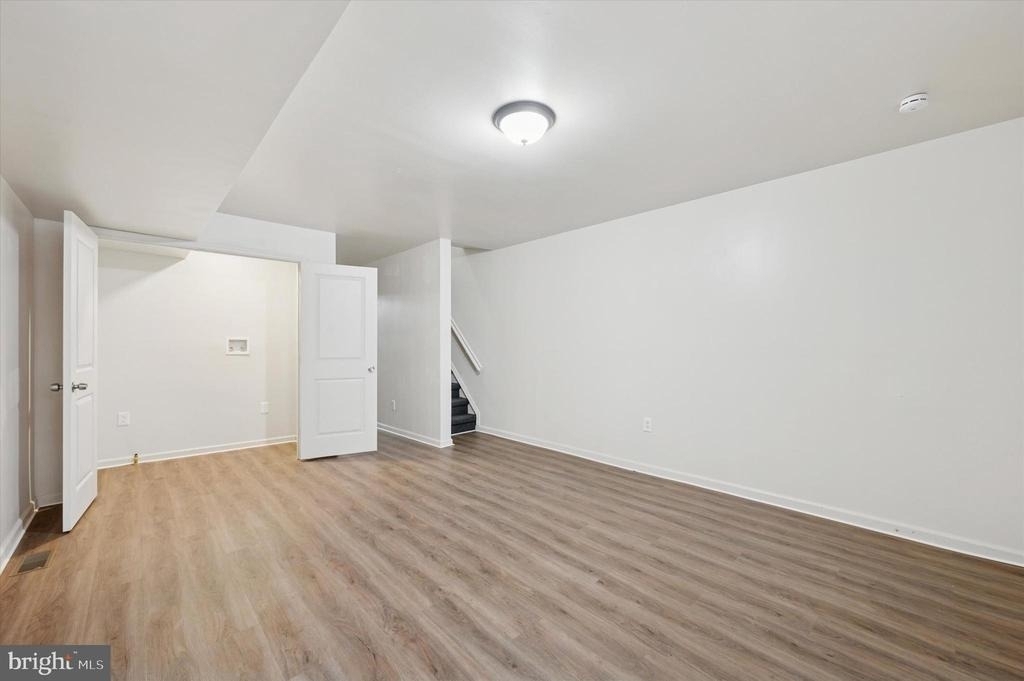 1016 Potter Street - Photo 2