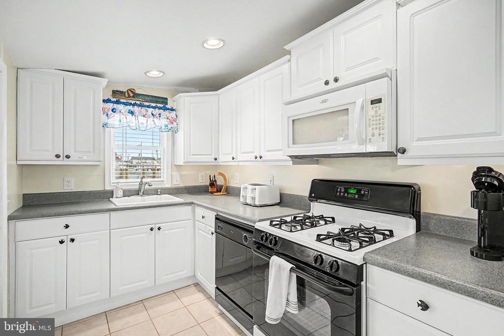 1022 South Green Street - Photo 17