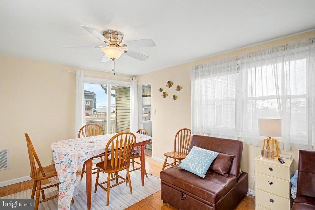 1022 South Green Street - Photo 11