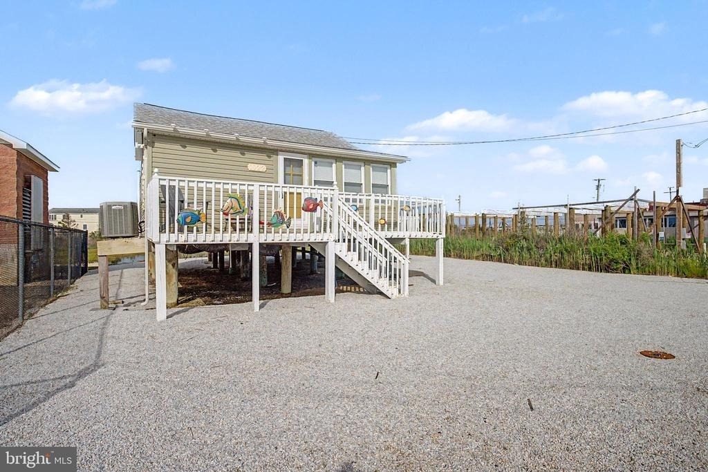 1022 South Green Street - Photo 2