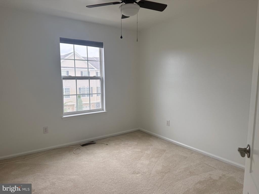 121 Acorn Drive - Photo 1
