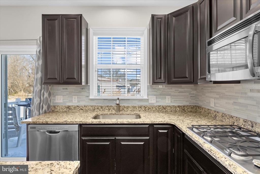 408 Stayton Street - Photo 20