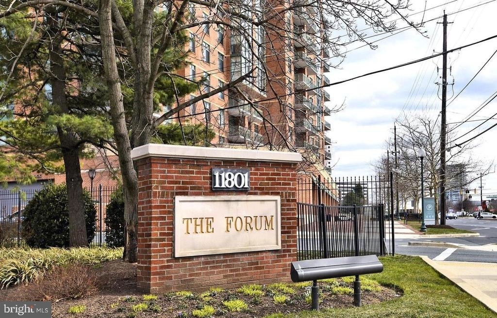 11801 Rockville Pike - Photo 1