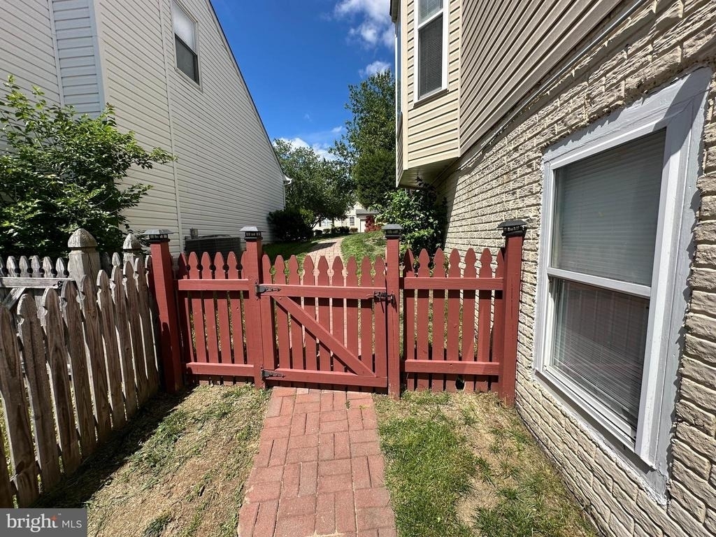 1623 Angelwing Dr - Photo 4