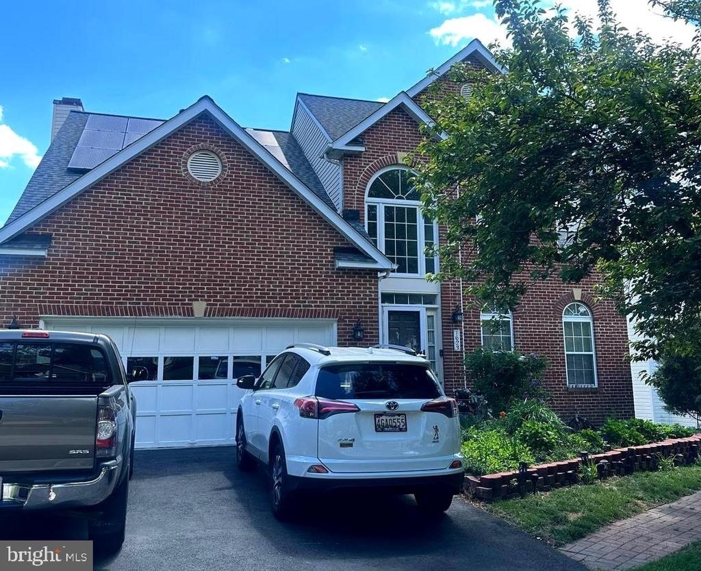 1623 Angelwing Dr - Photo 0