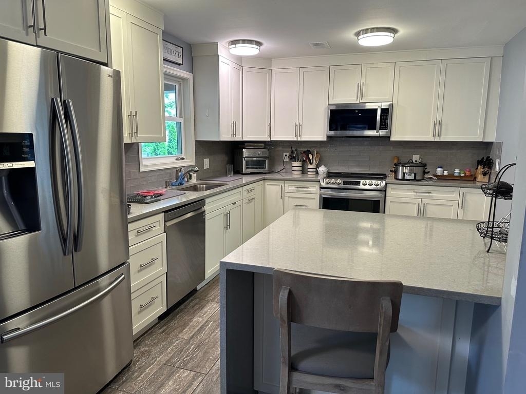 7315 University Avenue - Photo 9