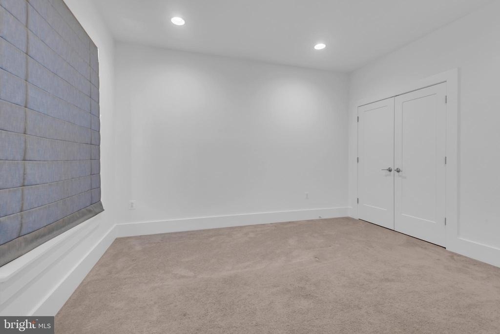 11366 Emerald Park Road - Photo 34