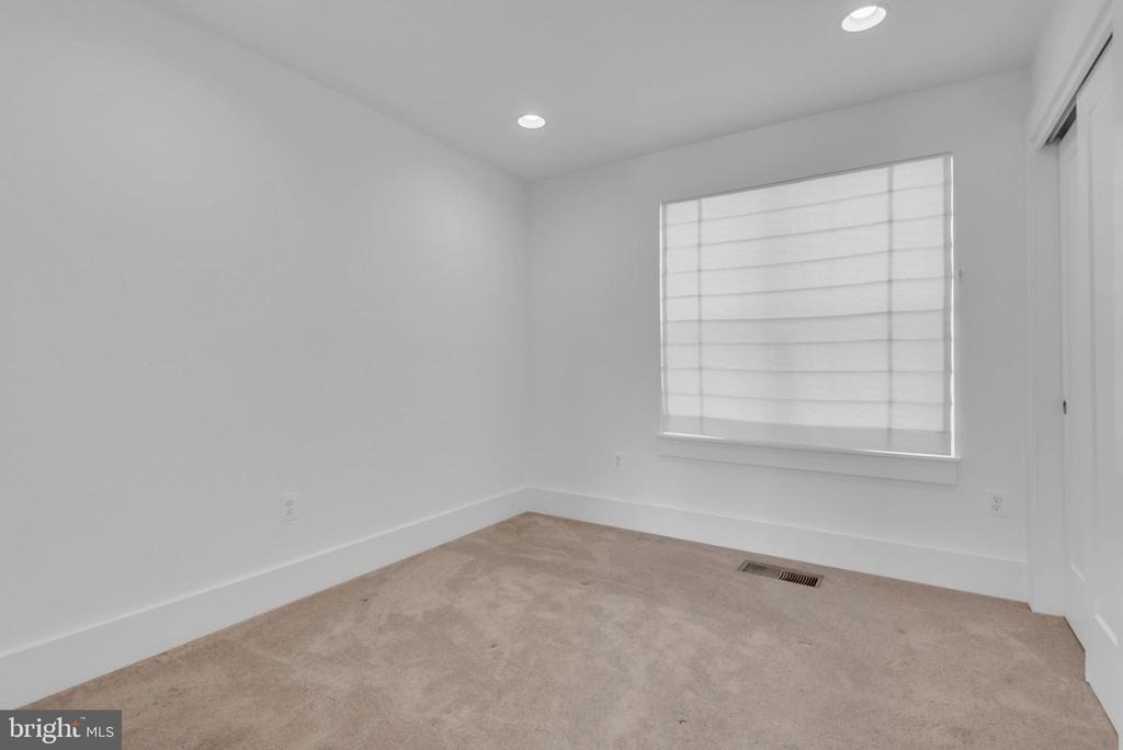 11366 Emerald Park Road - Photo 40