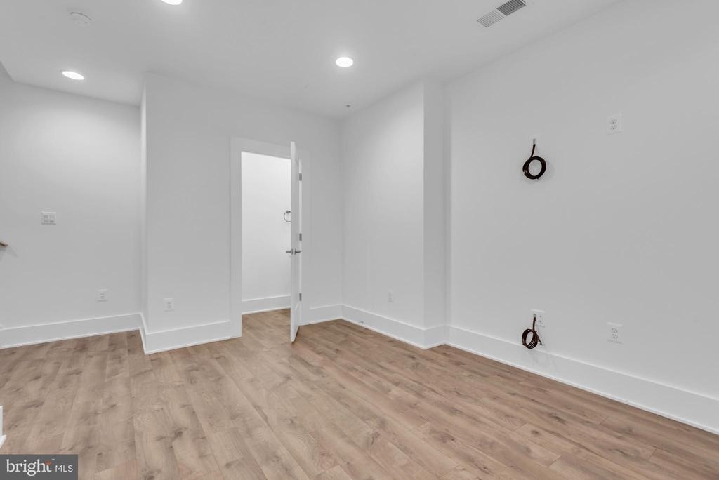 11366 Emerald Park Road - Photo 45