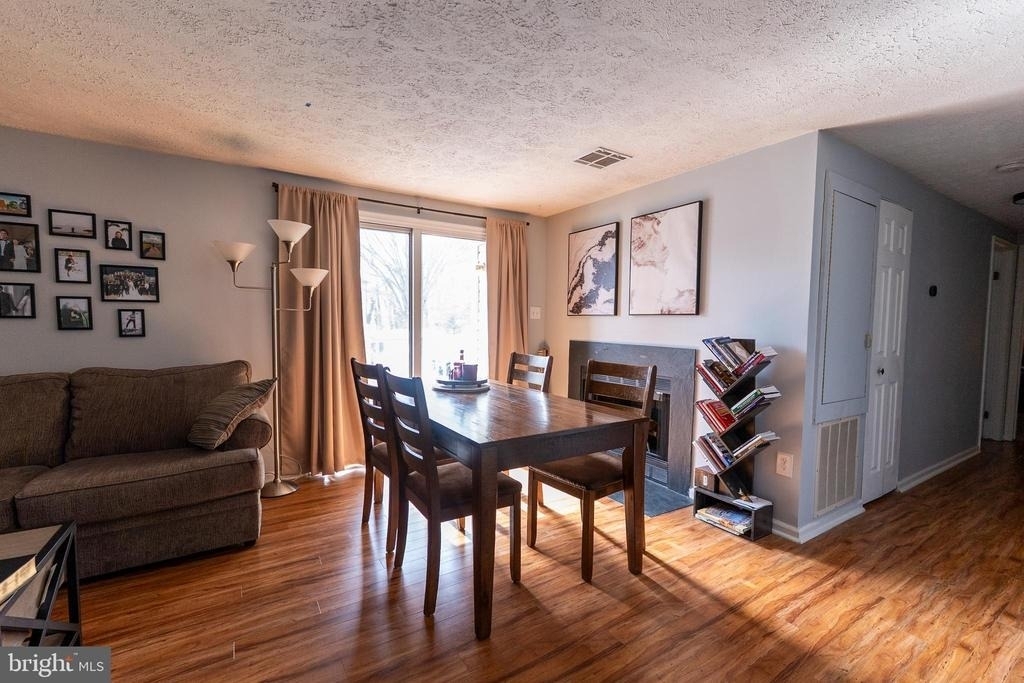800 Stratford Way - Photo 0