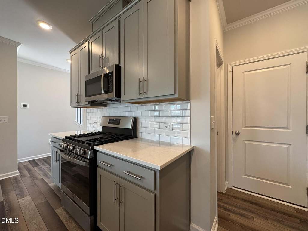 104 Jade Creek Drive - Photo 8