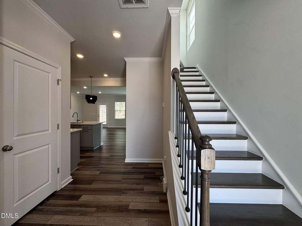 104 Jade Creek Drive - Photo 4