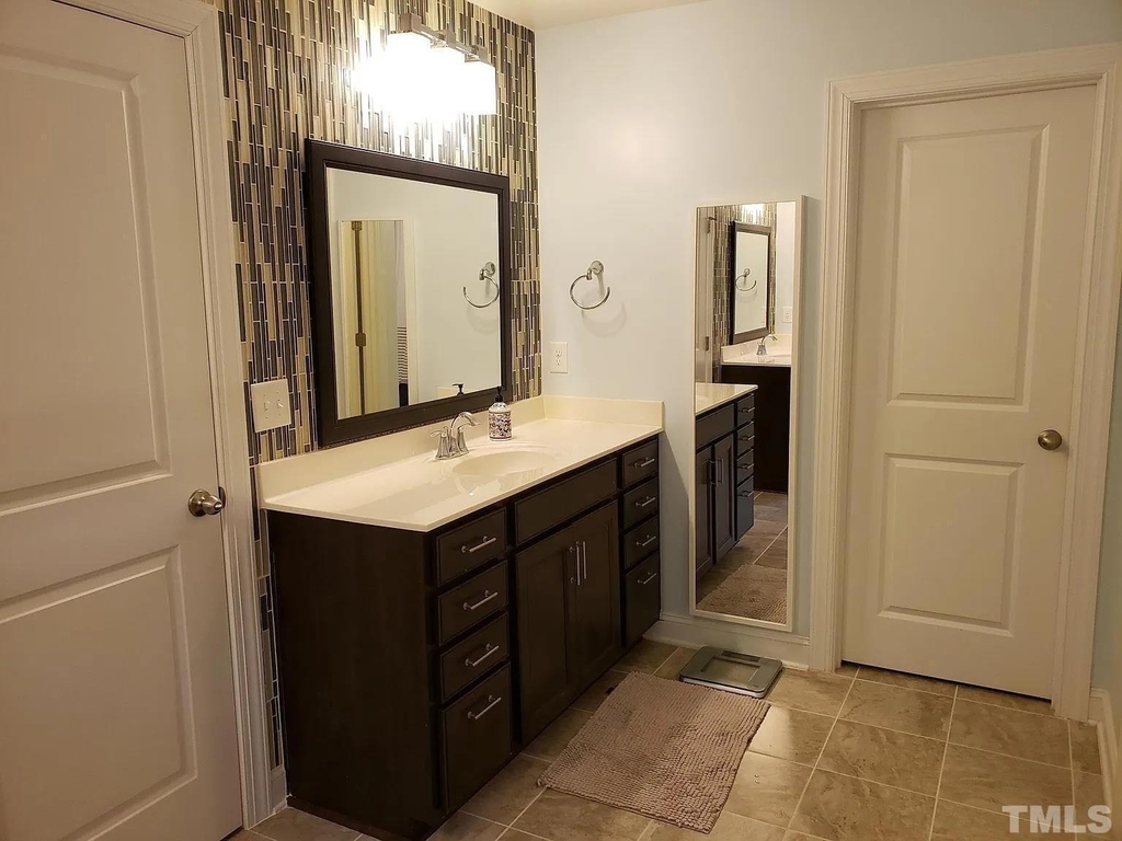 419 Alamosa Place - Photo 12