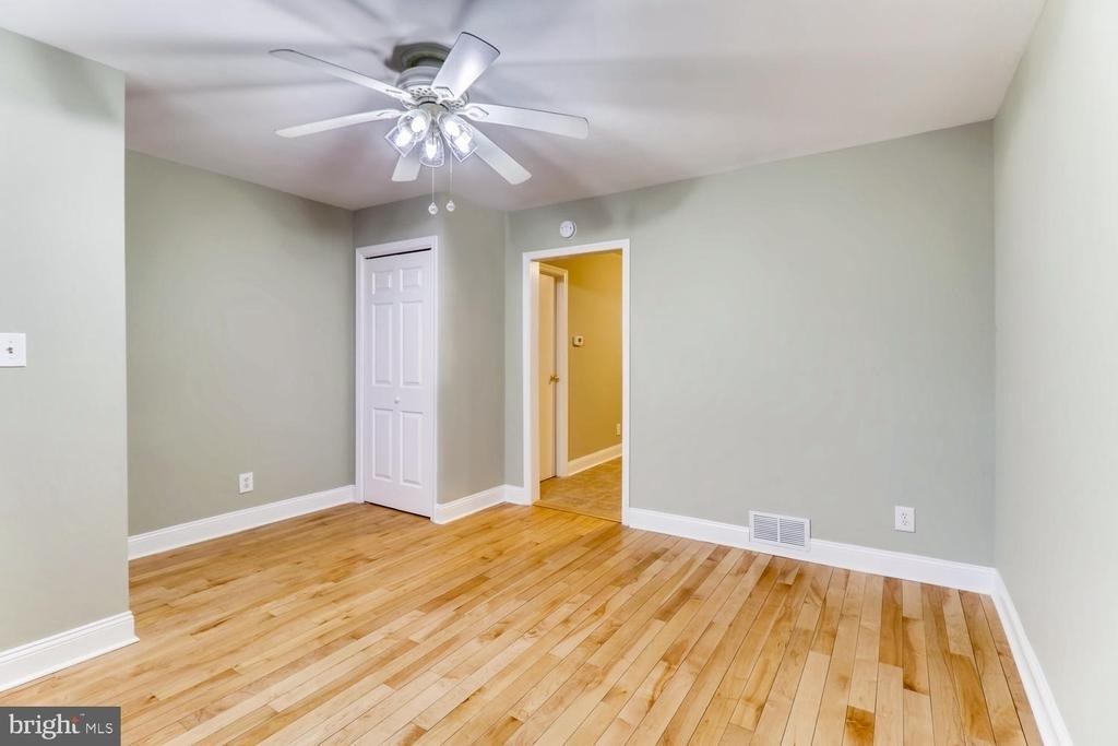 1020 W Lombard Street - Photo 2