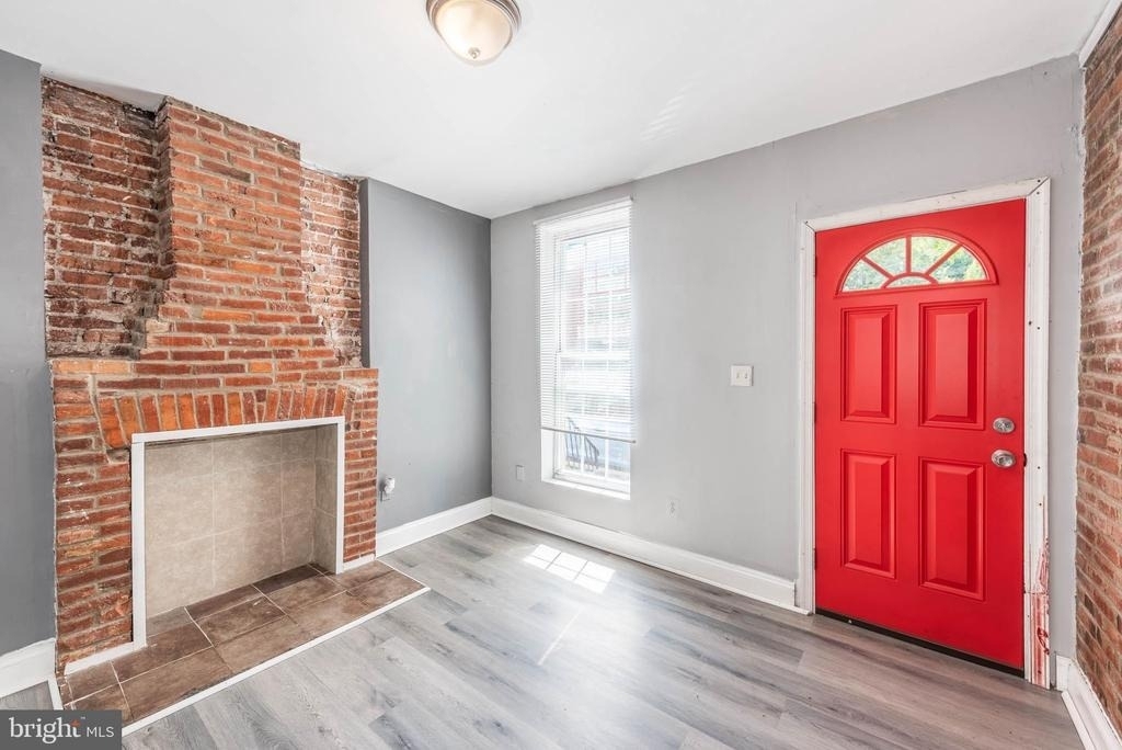 1124 Washington Boulevard - Photo 2