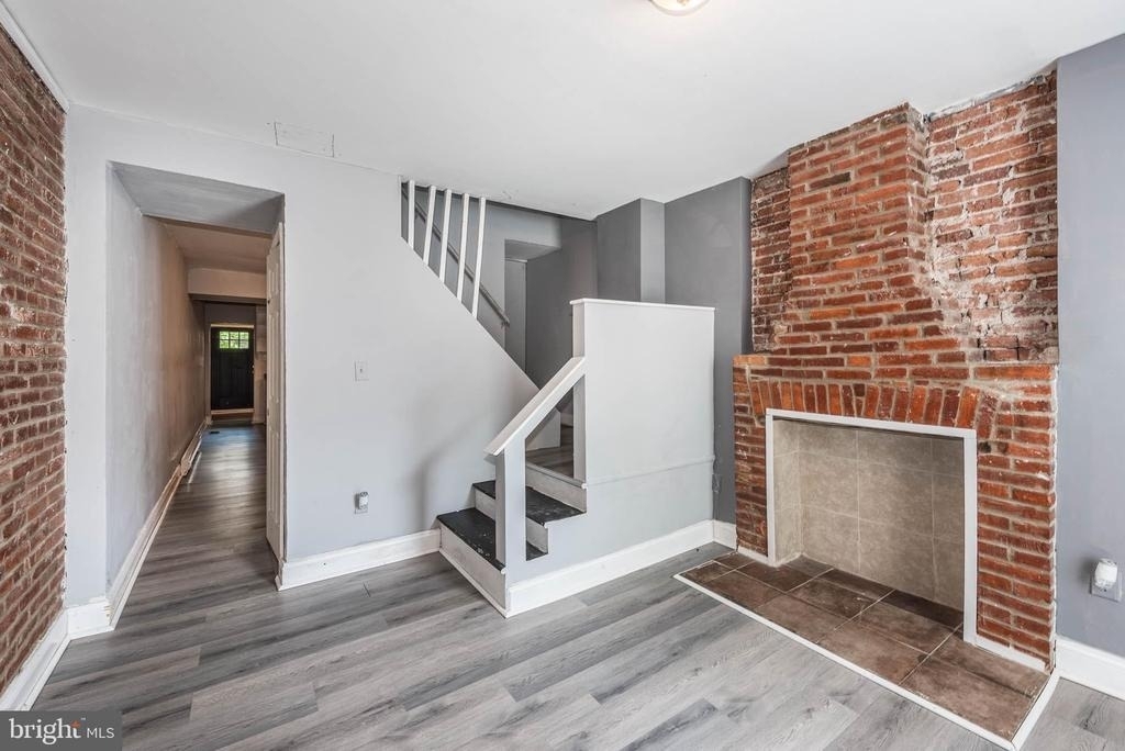 1124 Washington Boulevard - Photo 1