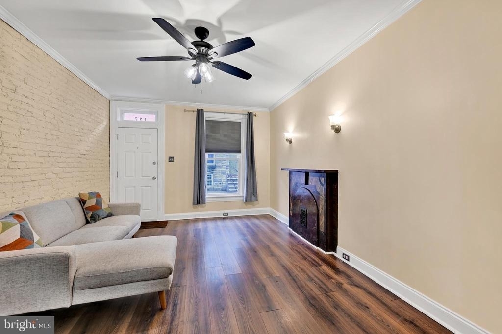 127 N Glover Street - Photo 1