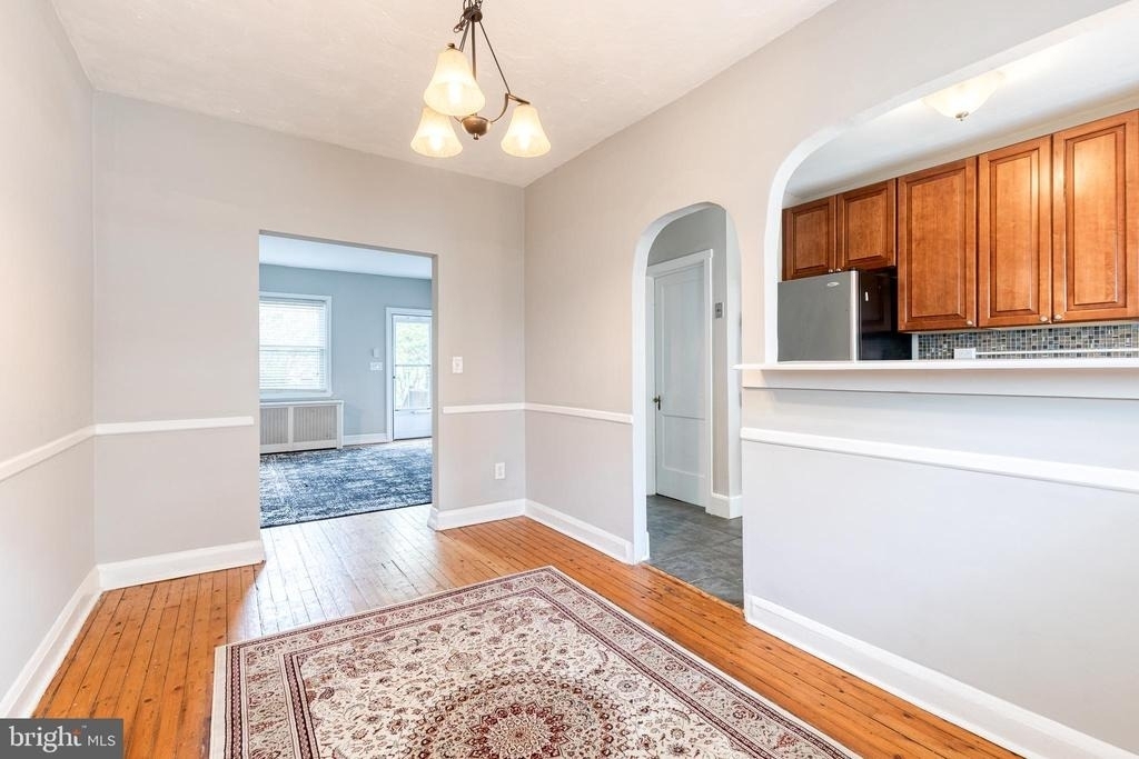 1011 W 42nd Street - Photo 6