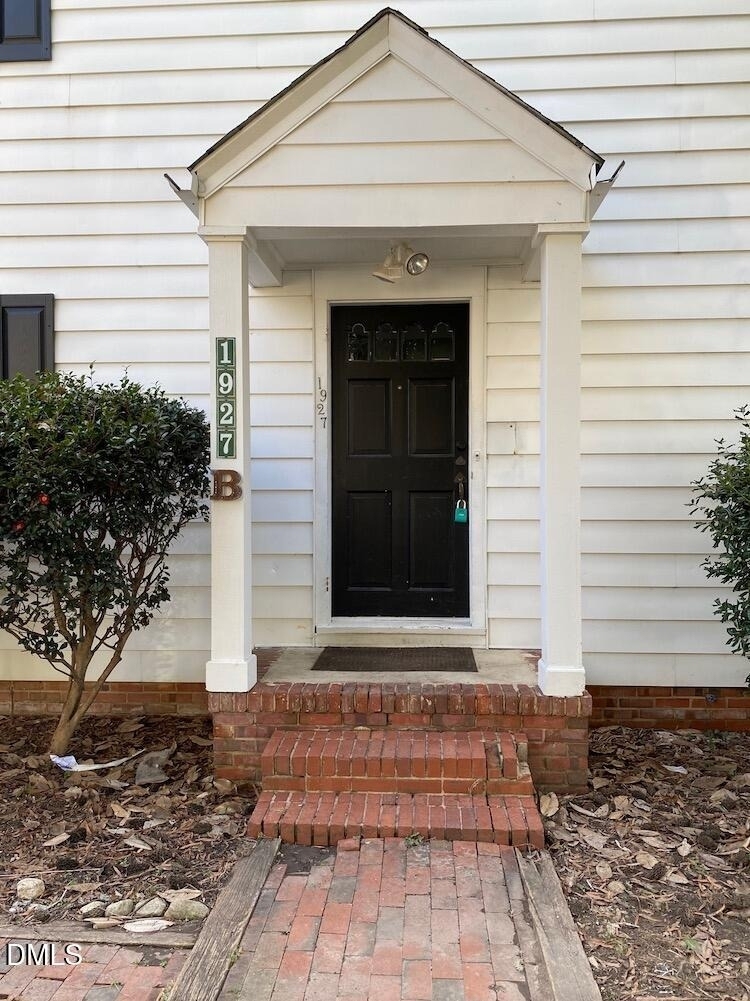 1927 Ward Street - Photo 1