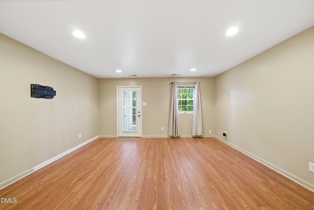 6355 New Market Way - Photo 15