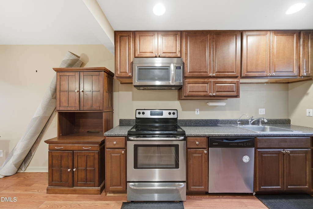 6355 New Market Way - Photo 8