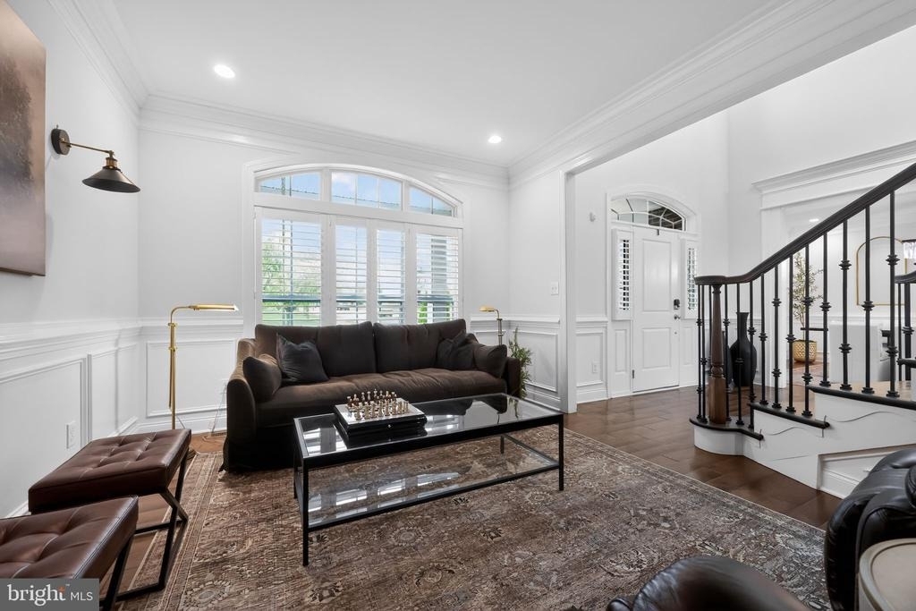 1036 Matthew Way - Photo 3