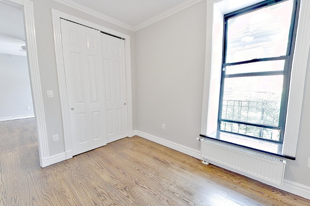 202 East 13th Street - Photo 2