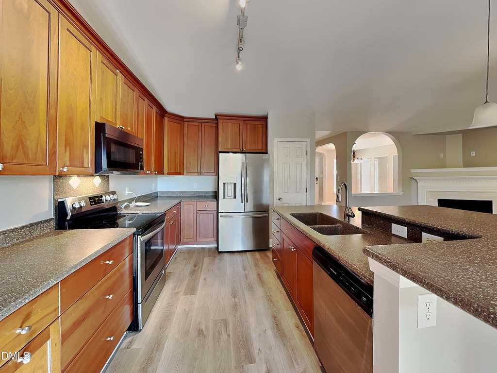 3009 Softwind Drive - Photo 4