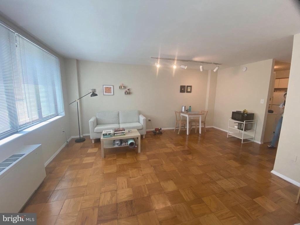 2030 F Street Nw - Photo 3