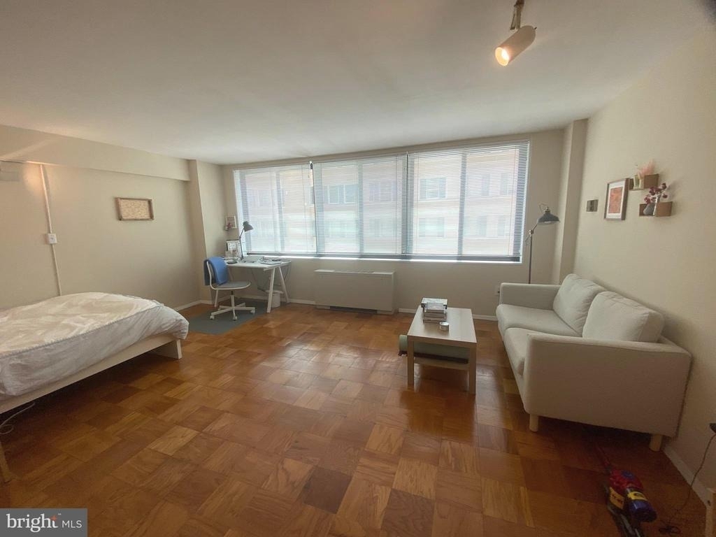 2030 F Street Nw - Photo 1
