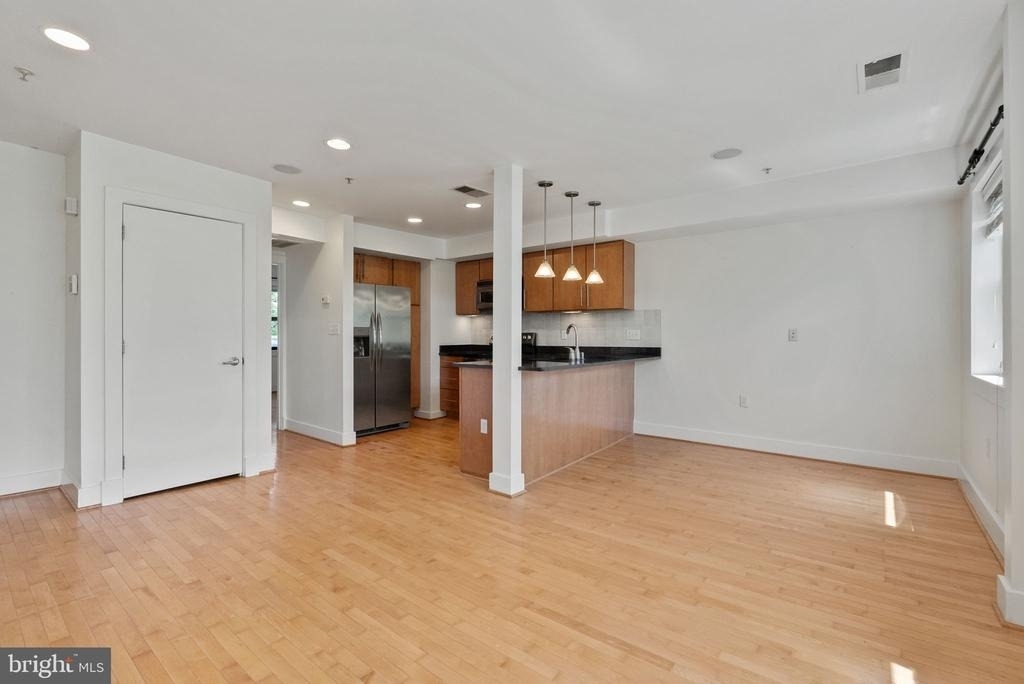 1524 Independence Avenue Se - Photo 6