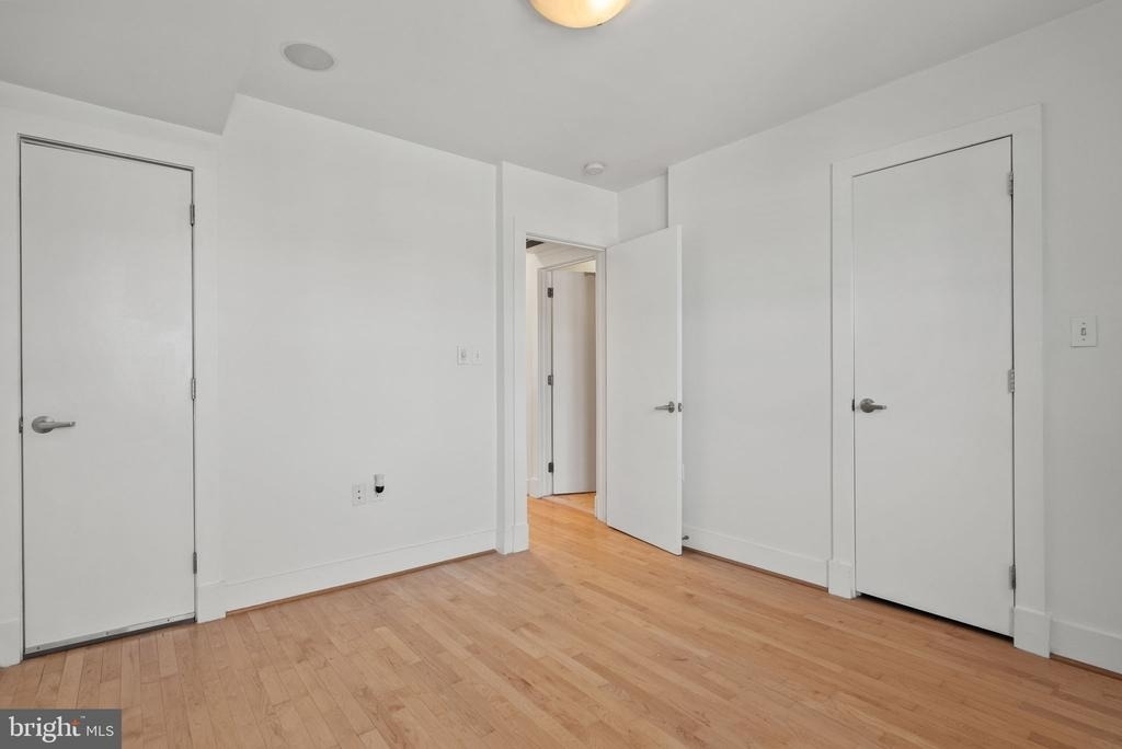 1524 Independence Avenue Se - Photo 18
