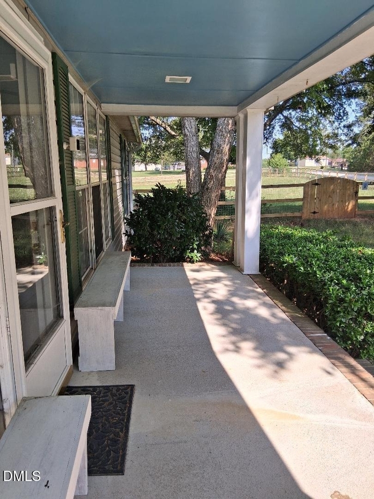 20 Rus Drive - Photo 3