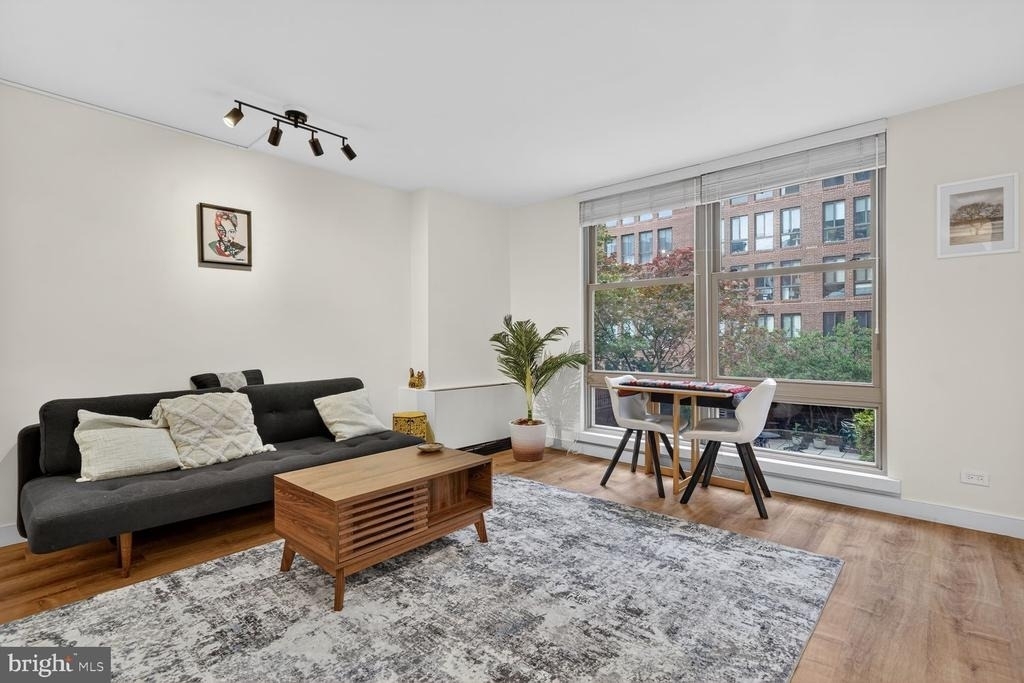 1260 21st Street Nw - Photo 1